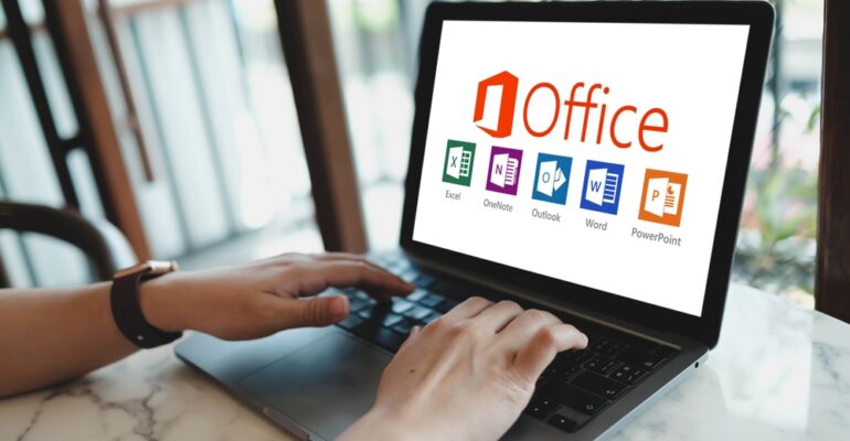 Microsoft Office este plin de funcții avansate care pot transforma complet modul în care lucrezi.