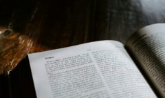 Etica este domeniul filosofiei care investighează principiile, valorile și normele ce guvernează comportamentul uman.